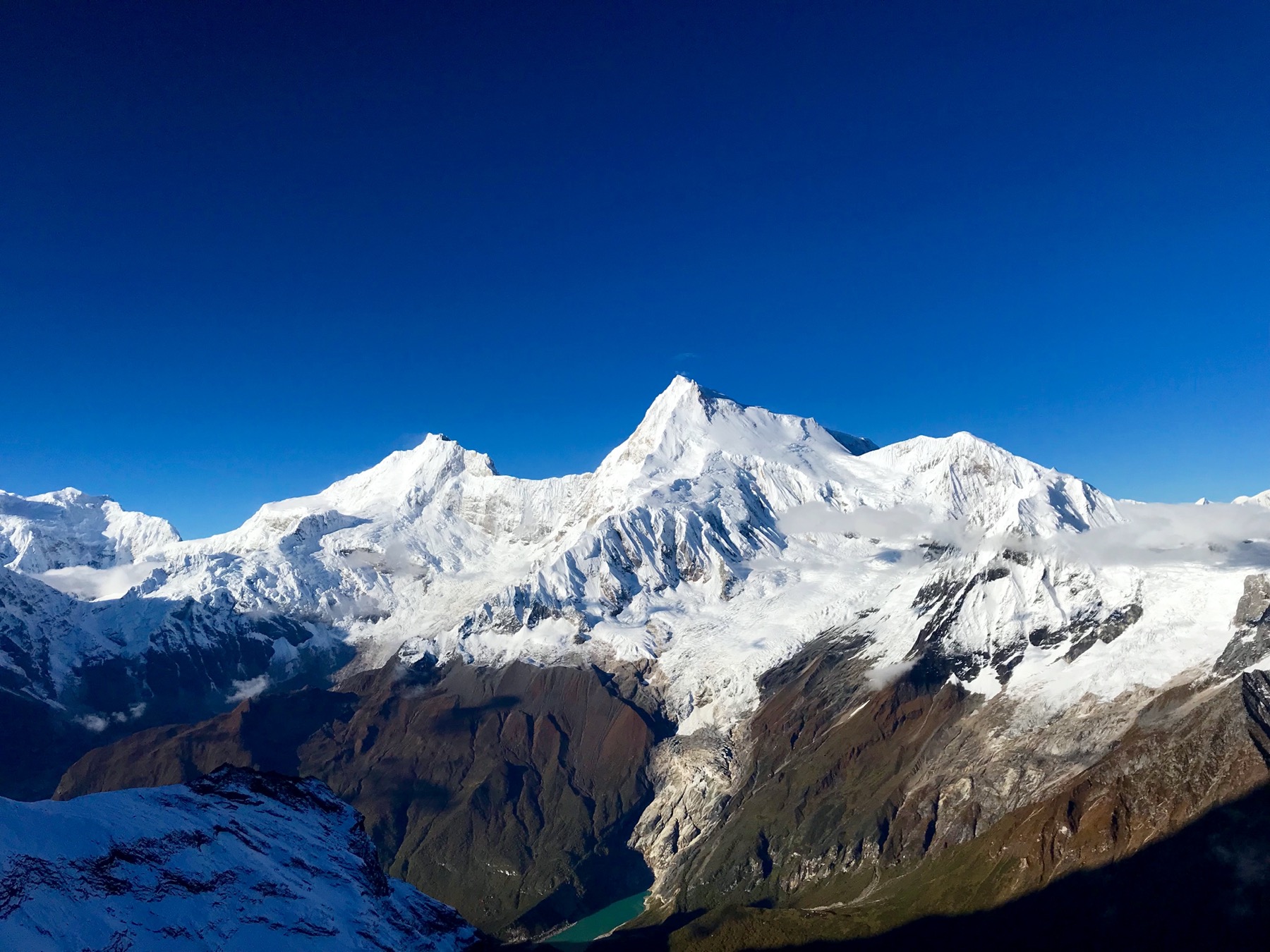 MANASLU M.8163 e Pangpoche M.6620 …Una spedizione Himalayan fuori dagli schemi